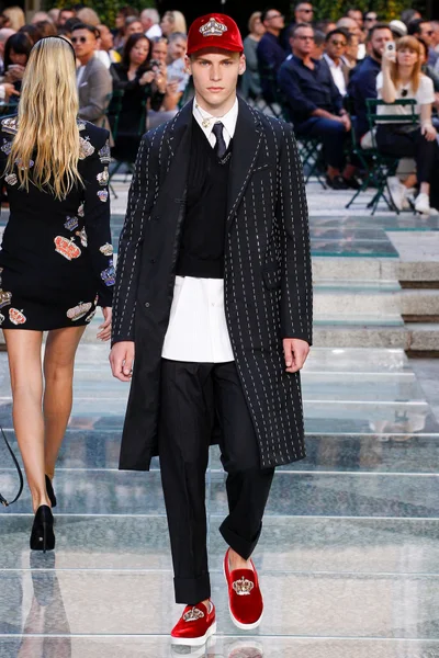 Look 48
